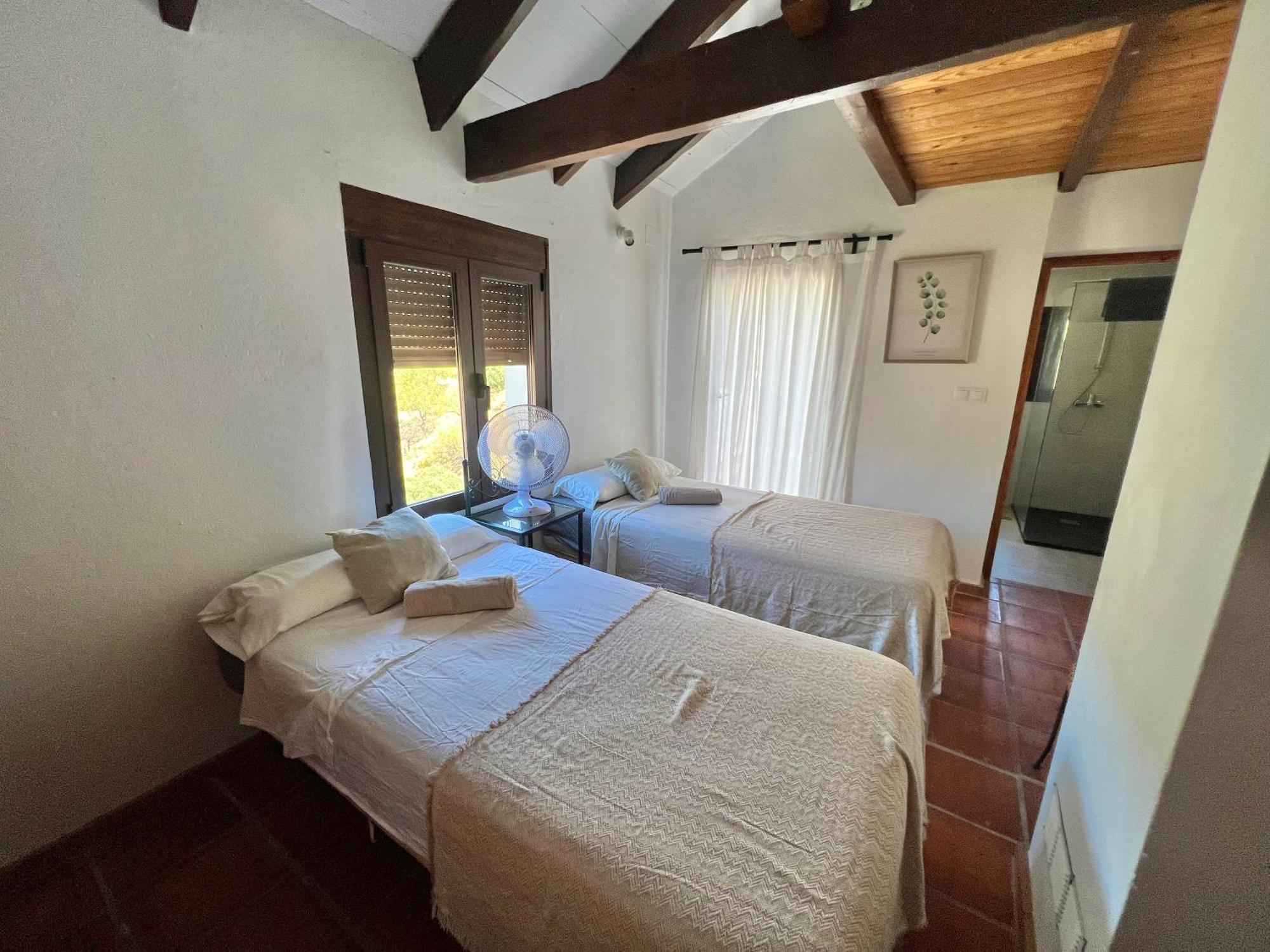 Trompetilla Montes De With Yoga And Vil·la